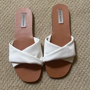 Steve Madden white sandals sz 8.5